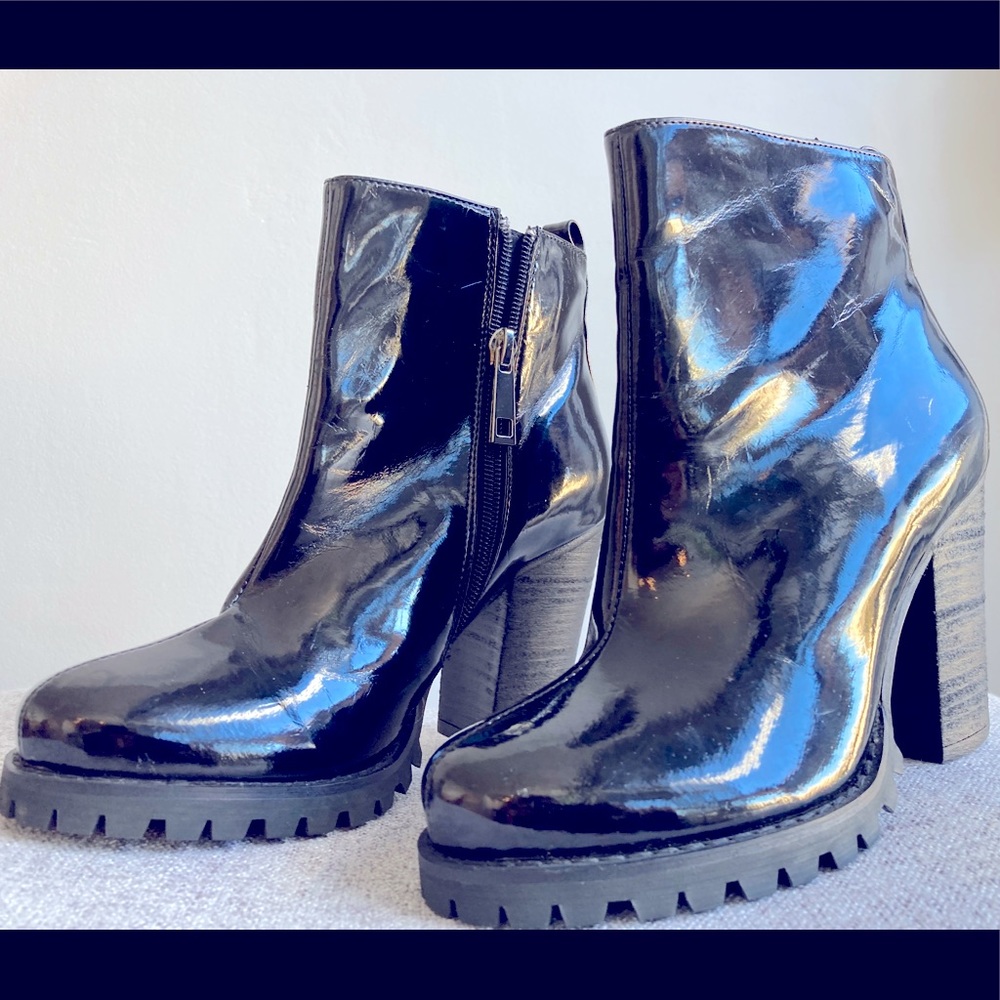 SOLD 36 Chinese Laundry Black Ankle Boots